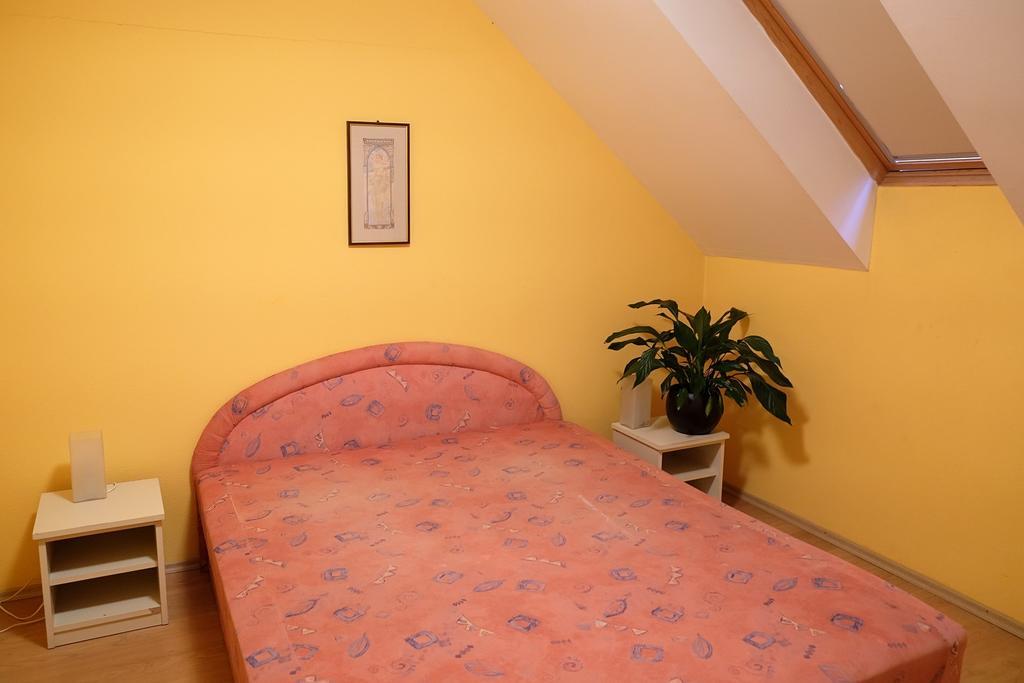 Var-Torony Apartman Jula Exterior foto