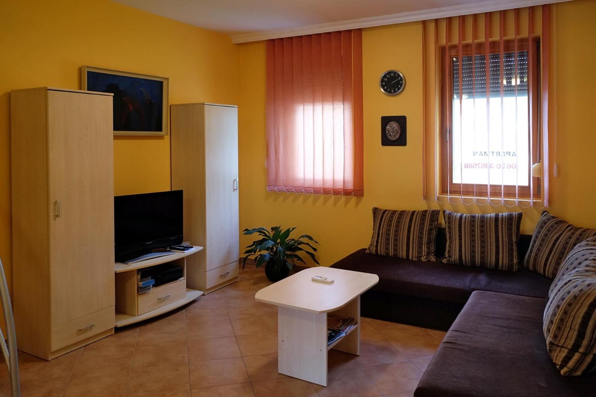 Var-Torony Apartman Jula Exterior foto